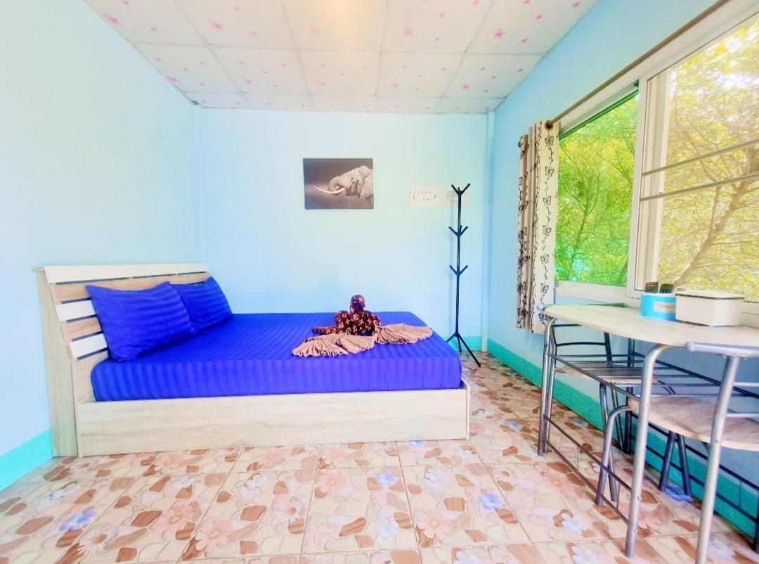 In Love Resort Chainat Экстерьер фото