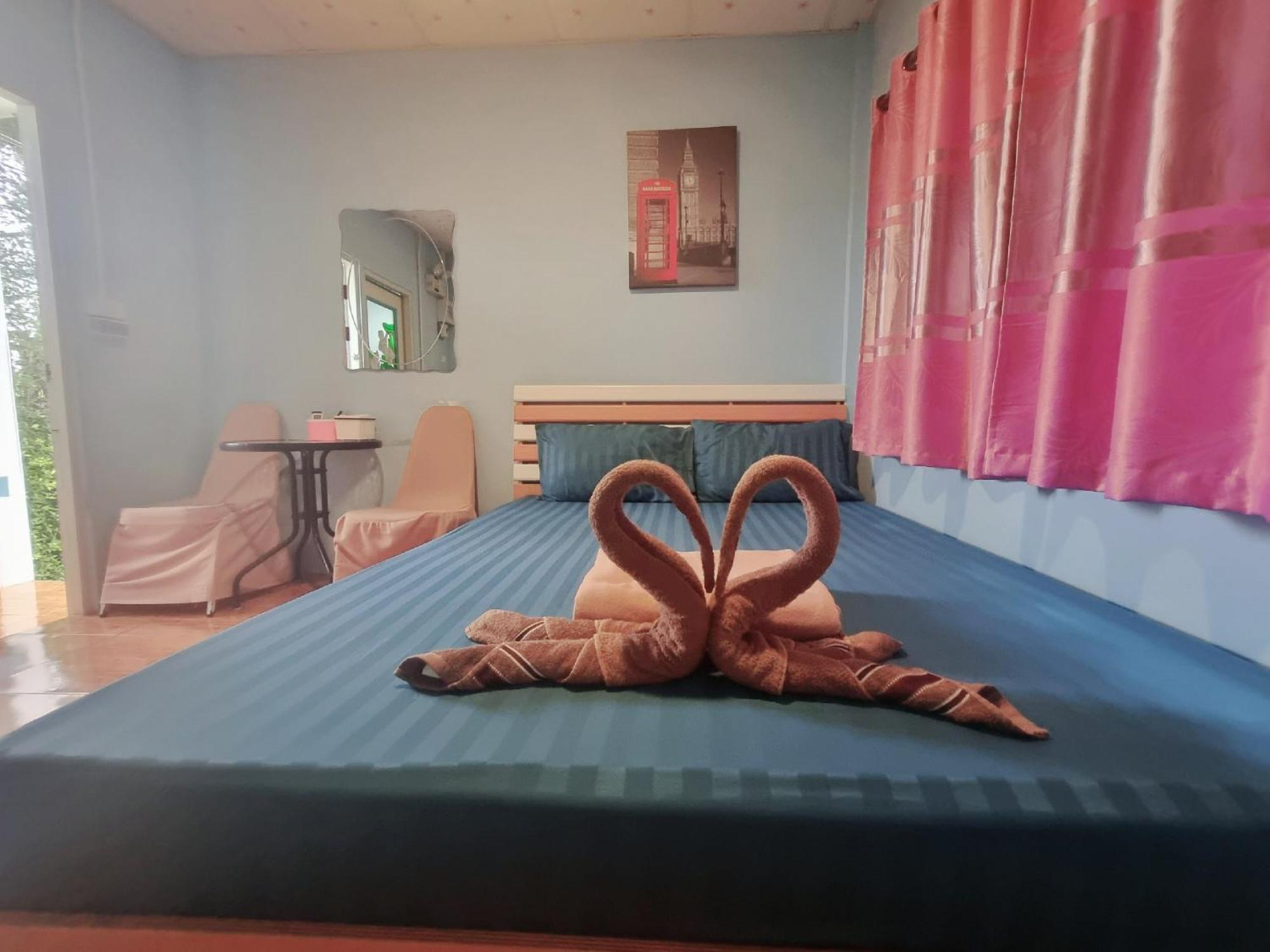 In Love Resort Chainat Экстерьер фото