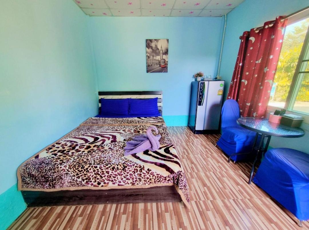In Love Resort Chainat Экстерьер фото