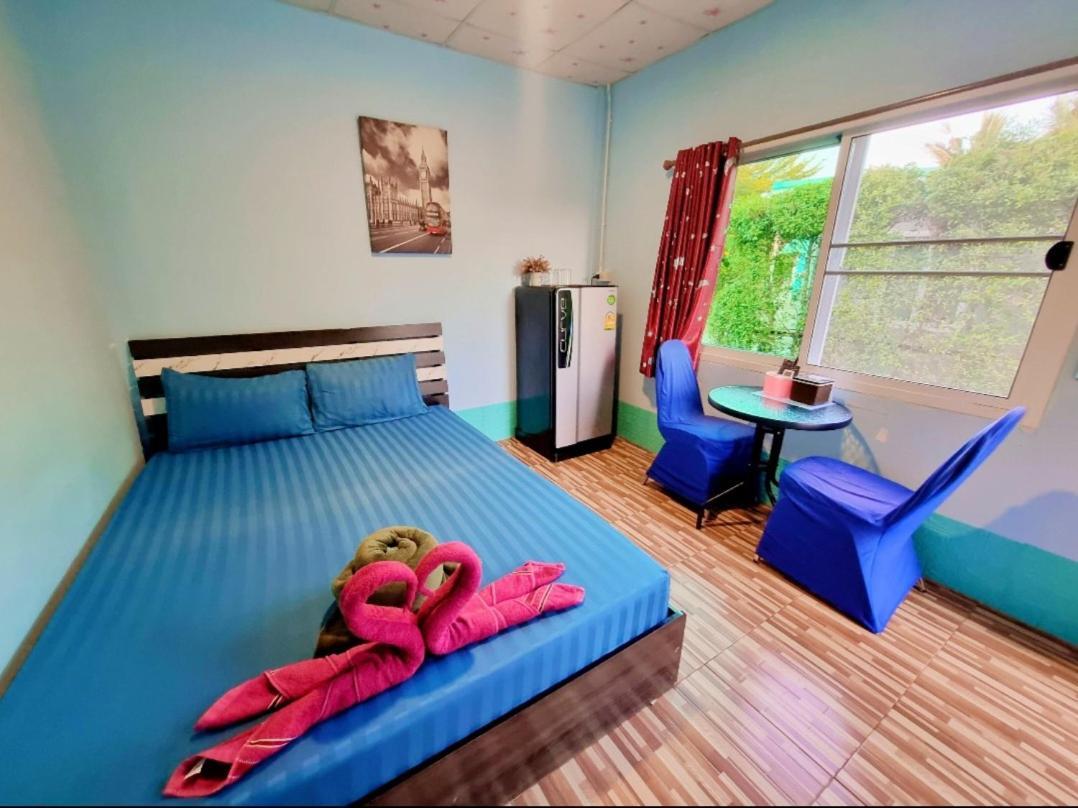 In Love Resort Chainat Экстерьер фото