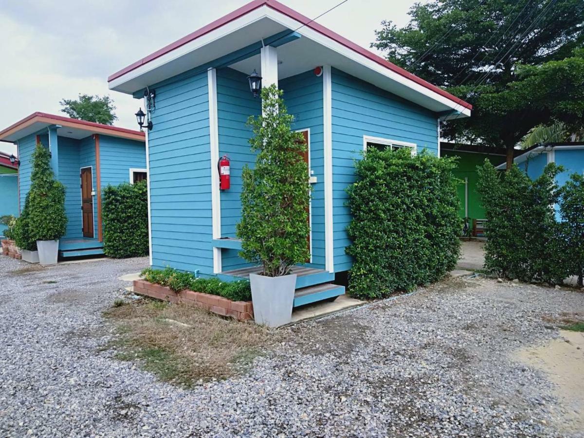 In Love Resort Chainat Экстерьер фото